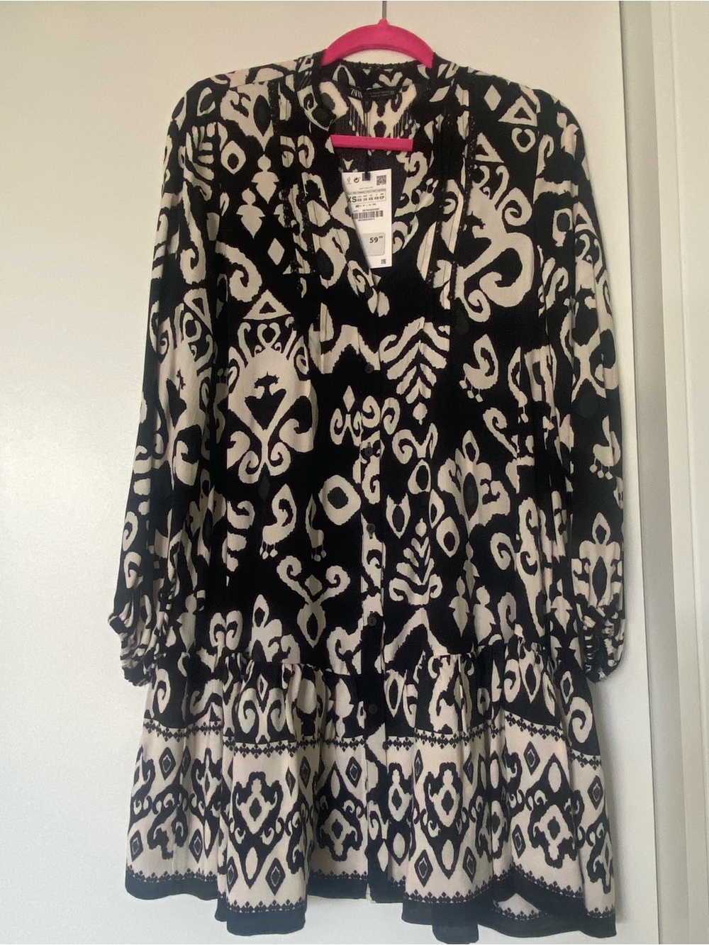 NWT - Zara Black and Cream Patterned V-Neck Tunic Mini Dress